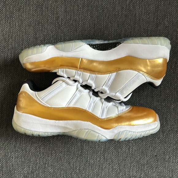 Jordan 11 Retro Low Closing Ceremony - Picture 2 of 12